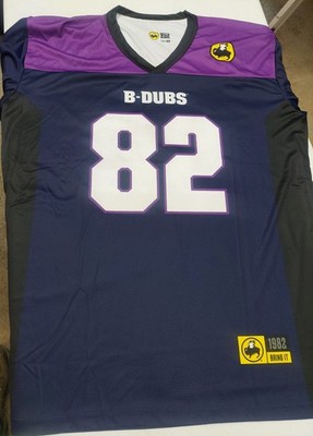 B-Dubs Buffalo Wild Wings jersey XL unisex short sleeve t-shirt