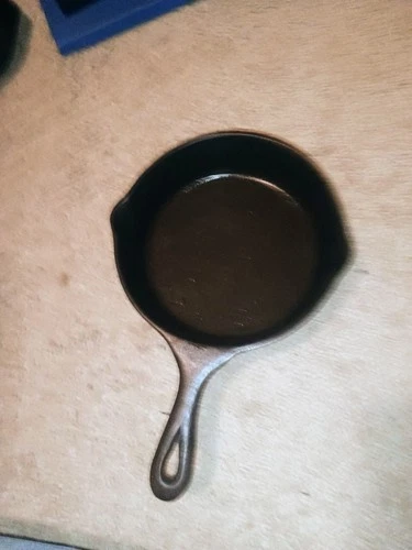 Lodge #4 3 Notch Cast Iron Skillet Heat Ring Vintage Made USA