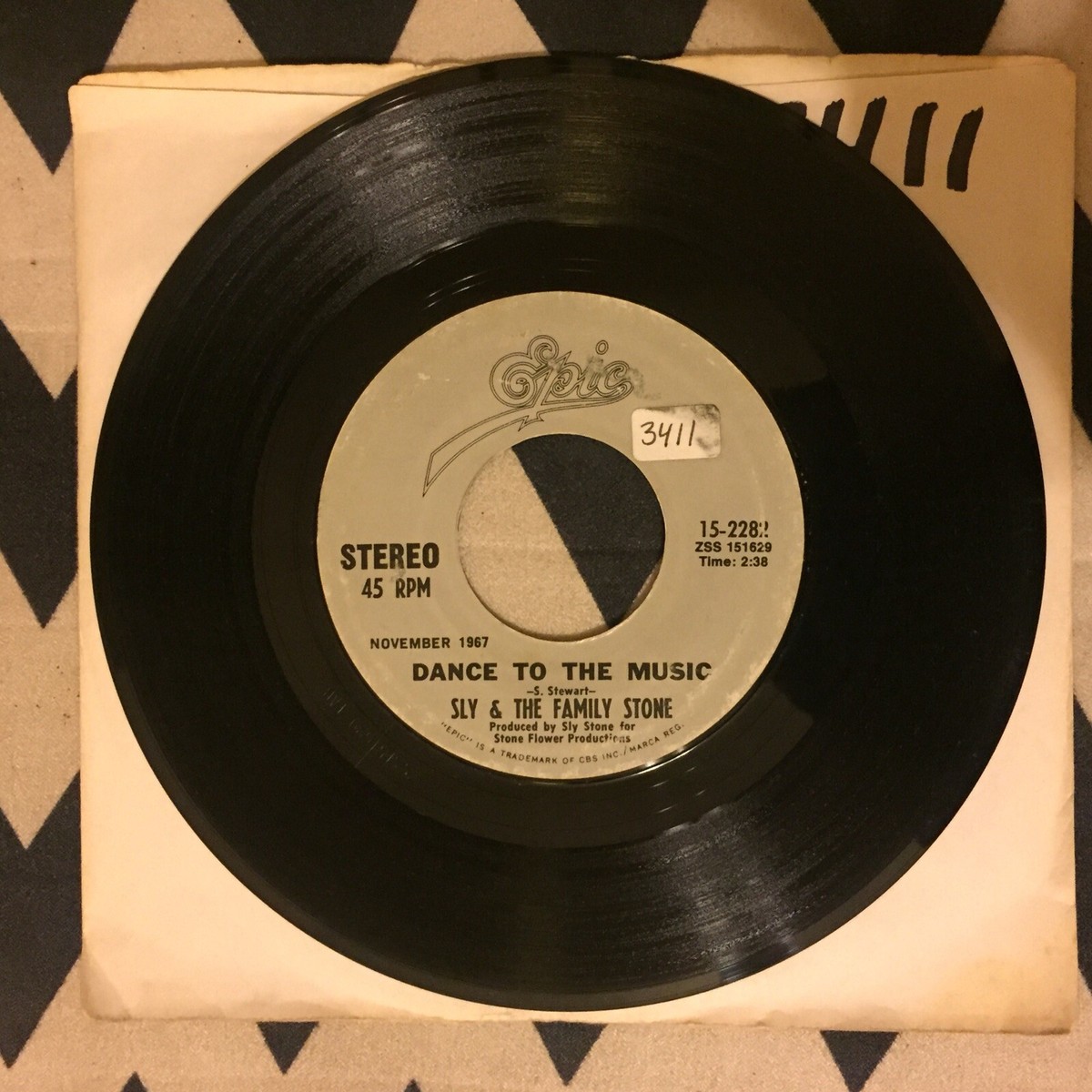 【希少】SLY&THE FAMILY STONE DanceToTheMusic 71BSINubOmL._UF1000,1000_QL80_.jpg
