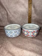 Set Of 2 Signature Housewares Stoneware 5" Microwavable Bowls w/Lids