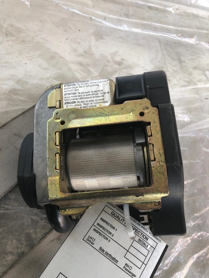 Cinturón de seguridad delantero derecho pasajero VOLKSWAGEN PASSAT 2000-2001 Foto 4 de 4