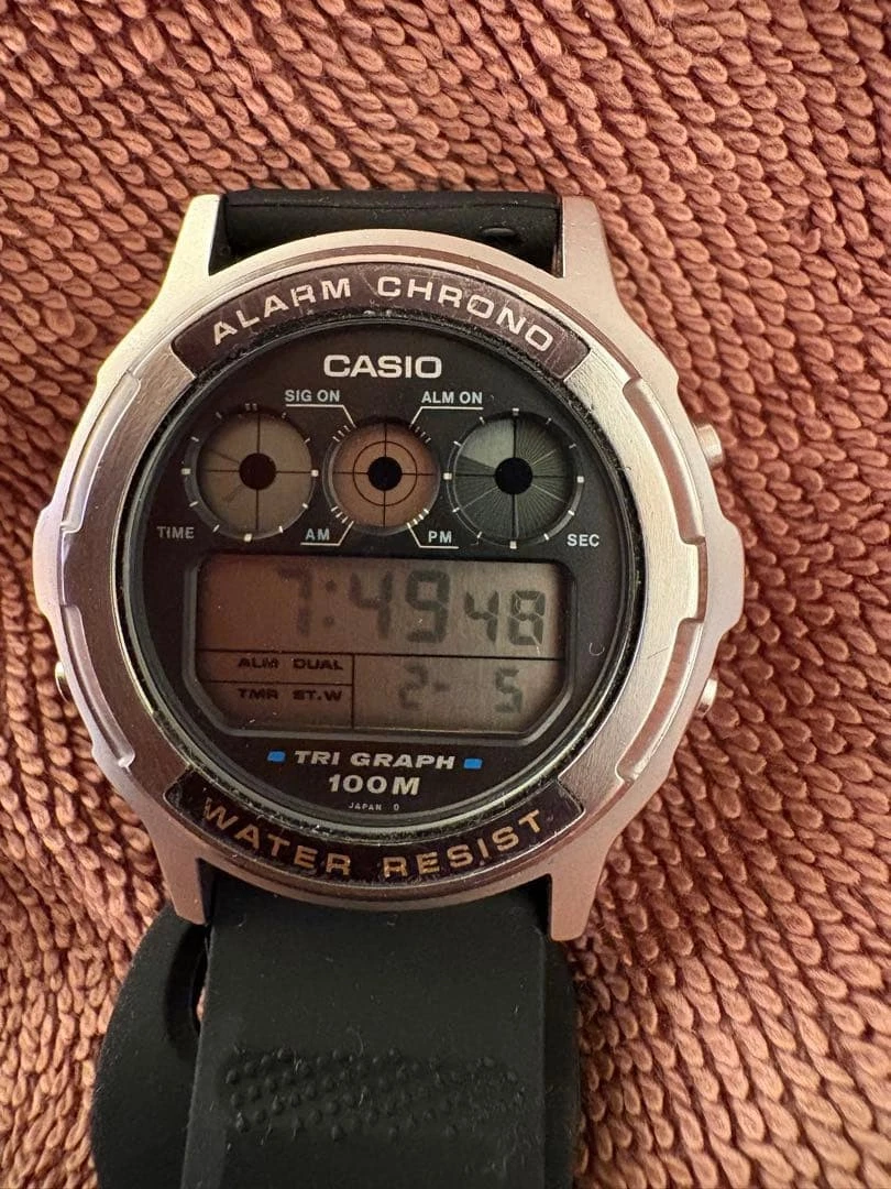 Casio TGW-100 Digital Watch Vintage Quartz Retro Classic Model