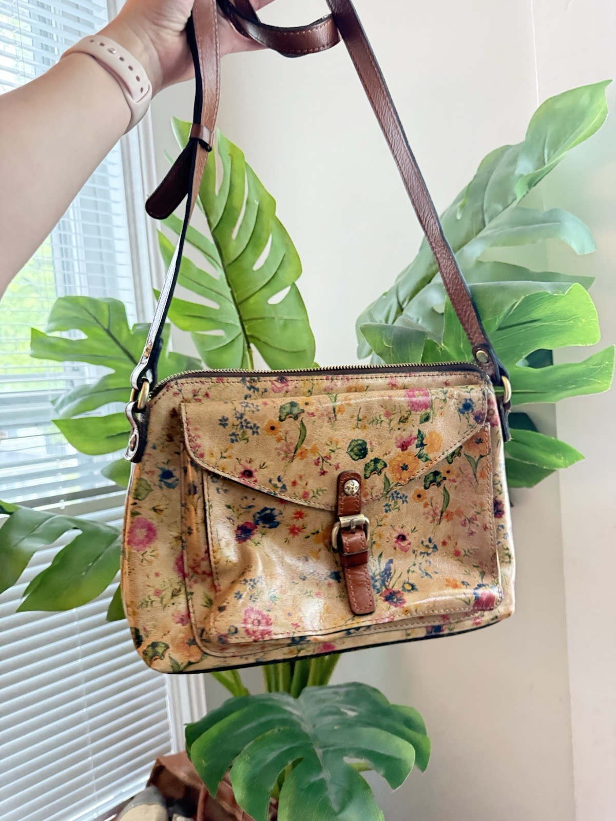 Patricia Nash Prairie Rose Avellino Crossbody Bag