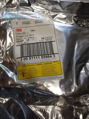 3M Cubitron 988C Quick Change Disc 55964 - 7 '' Ceramic - 24 - Very Coarse 25pc