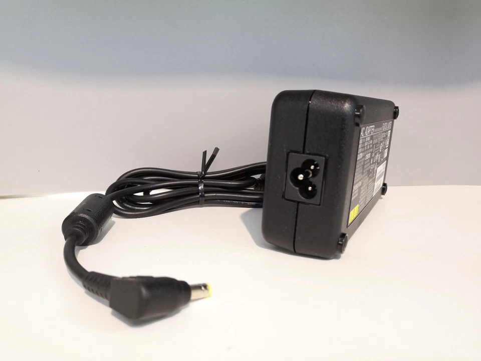 Original Fujitsu ADP-150WB B 150Watt 19V 7,89A CP483426-01 , FMV-AC505A FPCAC83I - Bild 2 von 4