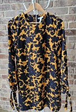 H & M Navy blue and yellow Floral short Dress Long Sleeves Pockets
