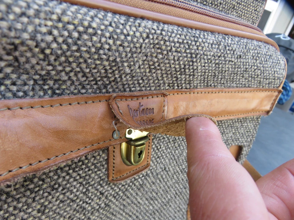 Vintage 1970’s Hartmann Belting Leather Tweed Travel Luggage - 3 Piece Set - Image 4 of 4
