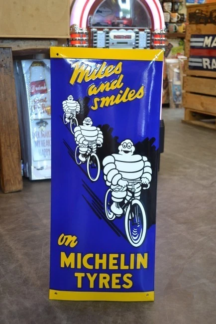 Plaque émaillée MICHELIN smiles grandes dimensions vélo -- 70 cm -- - Photo 1/4