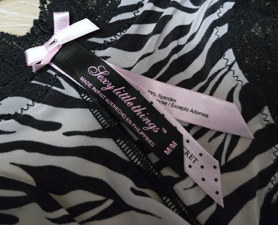 Vintage Victoria's Secret Sexy Little Things Silky Smooth Lace Cheeky Panties M - Image 3 of 3