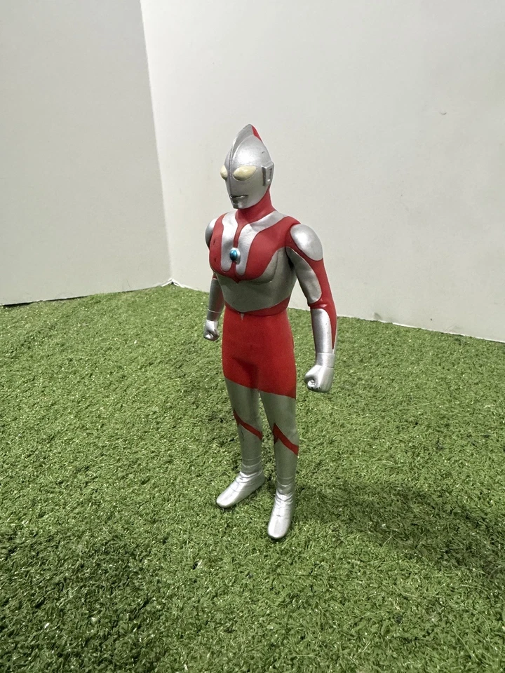 Figura de acción Bandai Ultraman 8 pulgadas rojo plata héroe Tokusatsu juguete de colección 2001 Foto 2 de 4