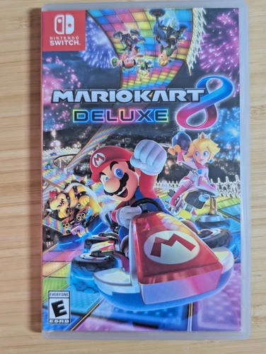 Mario Kart 8 -- Deluxe Edition (Nintendo Switch) [Physical]