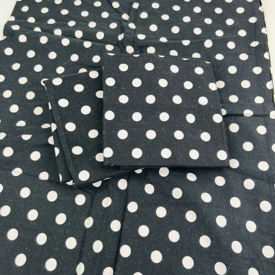 Juego completo de sábanas ROSA Victoria’s Secret negro blanco a lunares Foto 3 de 4