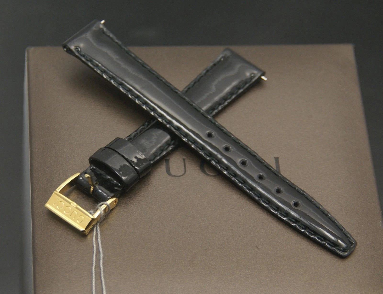 Bracelet Gucci 14 mm en cuir verni noir neuf   (14.108)