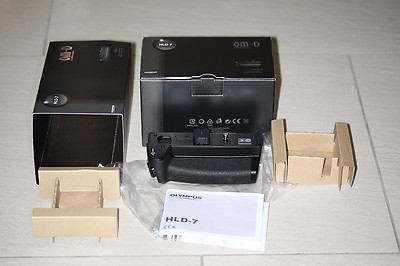 Olympus HLD-7 Batteriegriff für Olympus OMD E-M1 - Neu, unbenutzt in OVP
