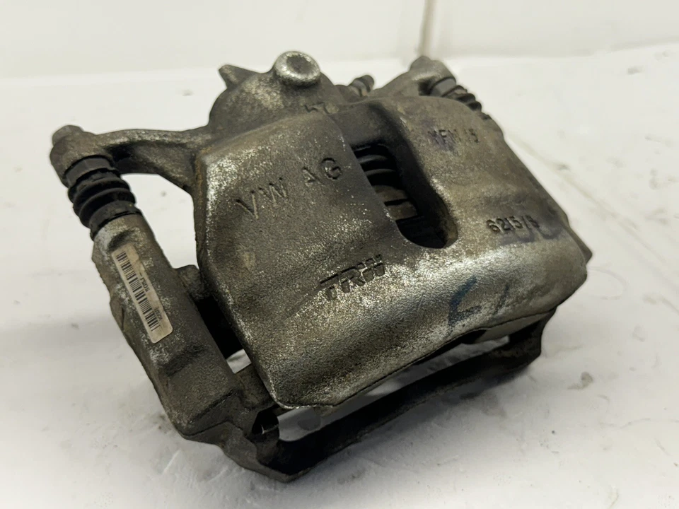 Pinza de freno delantera izquierda del lado del conductor Volkswagen Jetta 2019-2021 OEM Foto 4 de 4