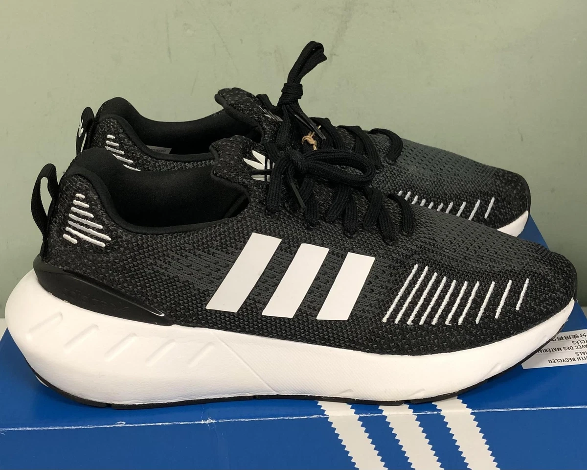 Originals women's top swift run black/gold/white