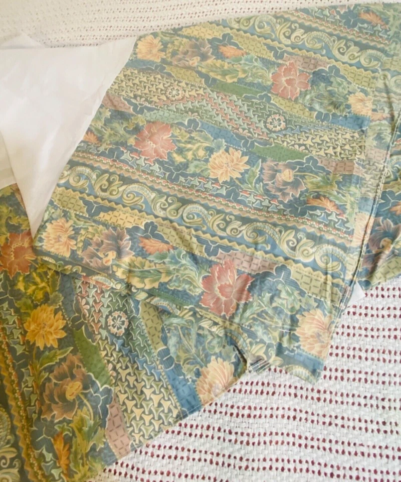 SOFIA QUEEN BEDSKIRT & SET OF 2 STANDARD SHAMS GREEN/ GOLD FLORAL COTTON BLEND - Image 3 of 4