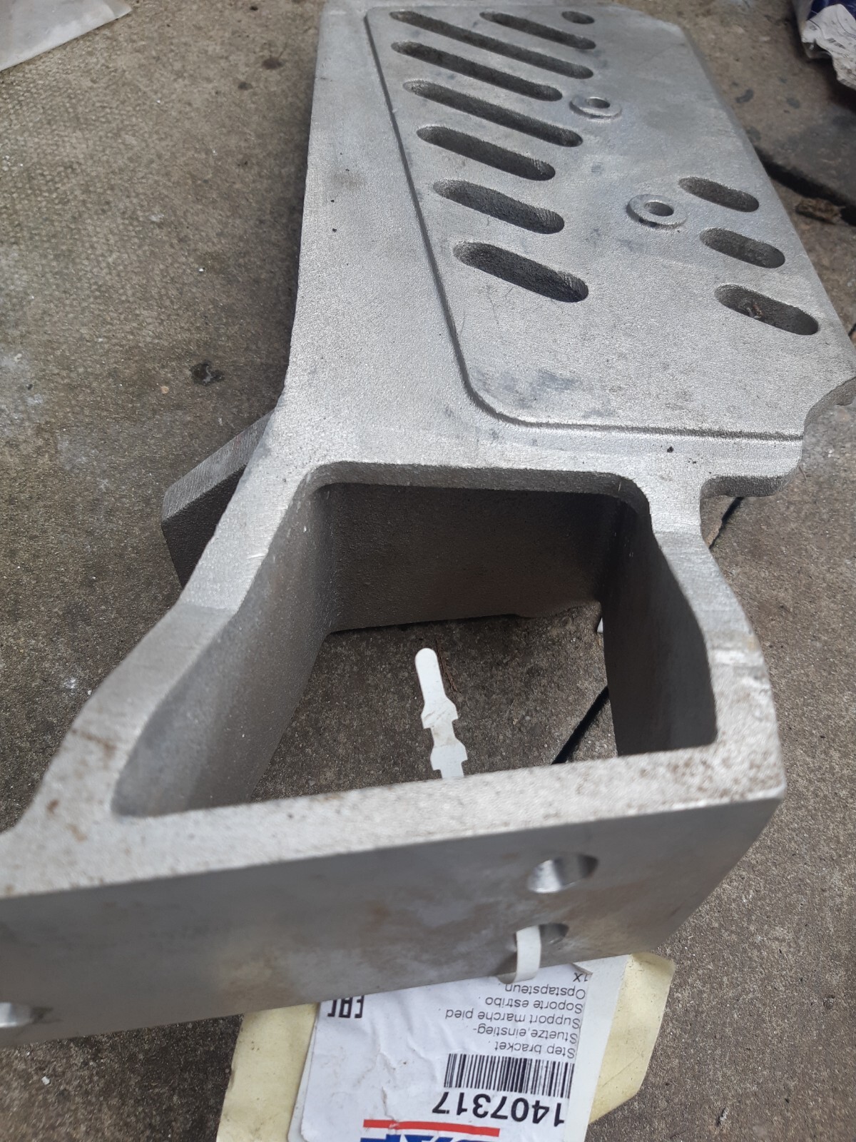 LOWER STEP LHS - DAF LF45/55