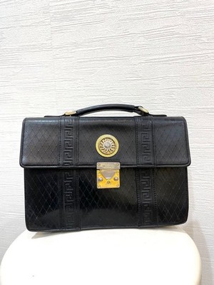 Gianni Versace Vintage Leather Clutch Handbag Preowned Scuffed Gold Medusa Auth
