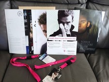 Robbie Williams Close Encounters 2006 Tour Program & 2 x Lanyards & Envelope