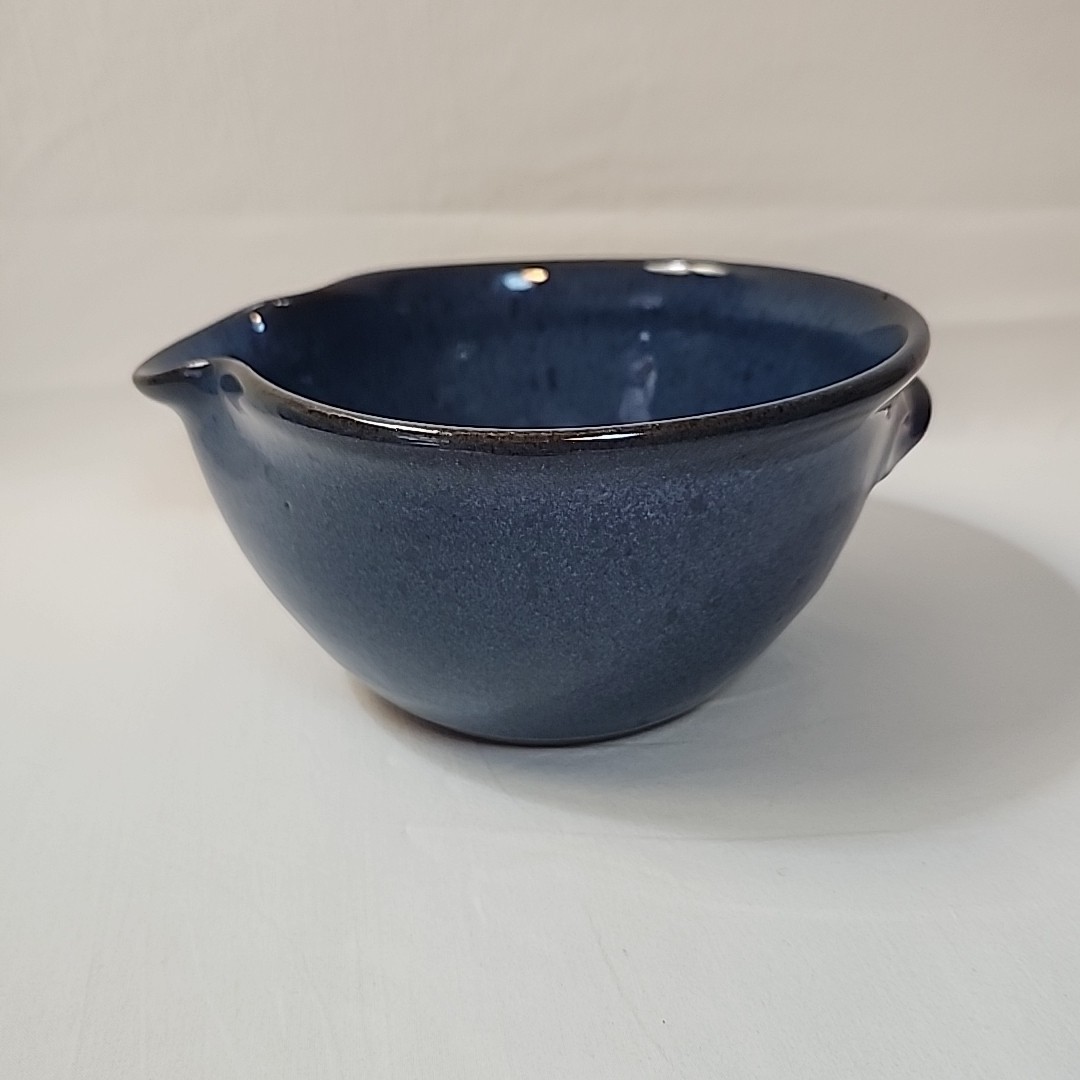 Jugtown Ware Handmade Stoneware Studio Pottery blue Mixing Bowl W Pour Spout