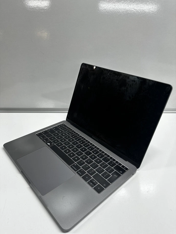 Apple MacBook Pro I5-7th 2.3ghz 13in 2017 128gb SSD 8gb RAM - Image 4 of 4