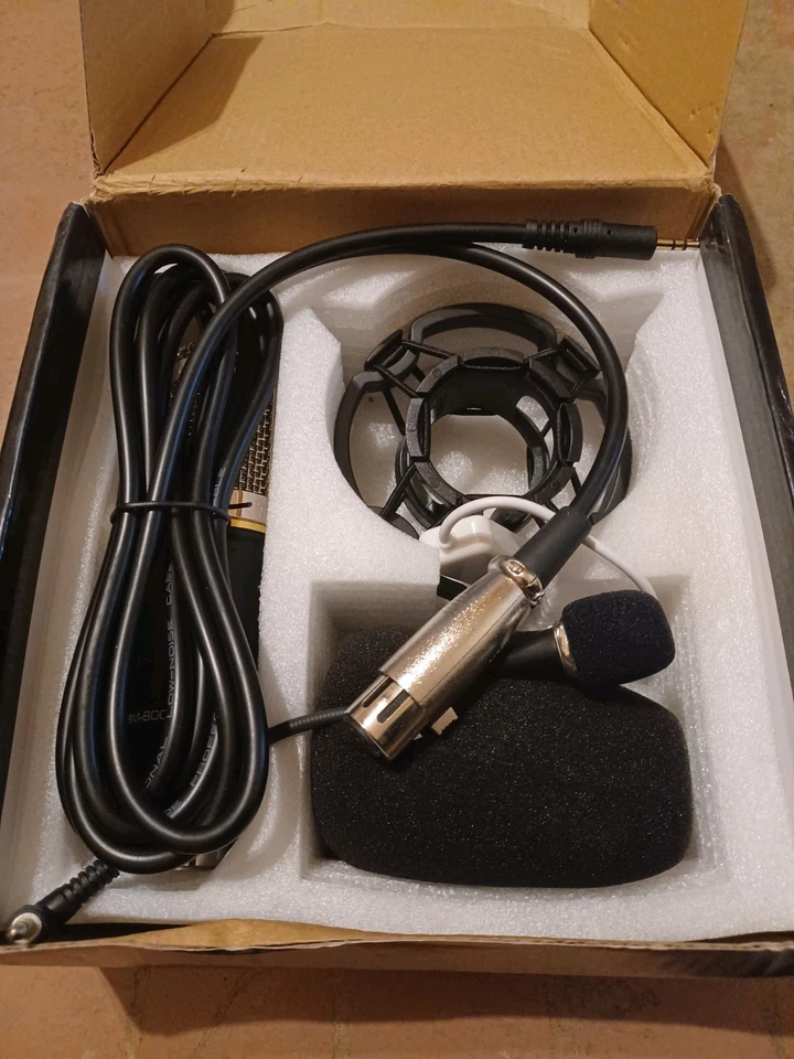 BM-800 Condenser Studio Microphone Kit - New Open Box - Image 2 of 4