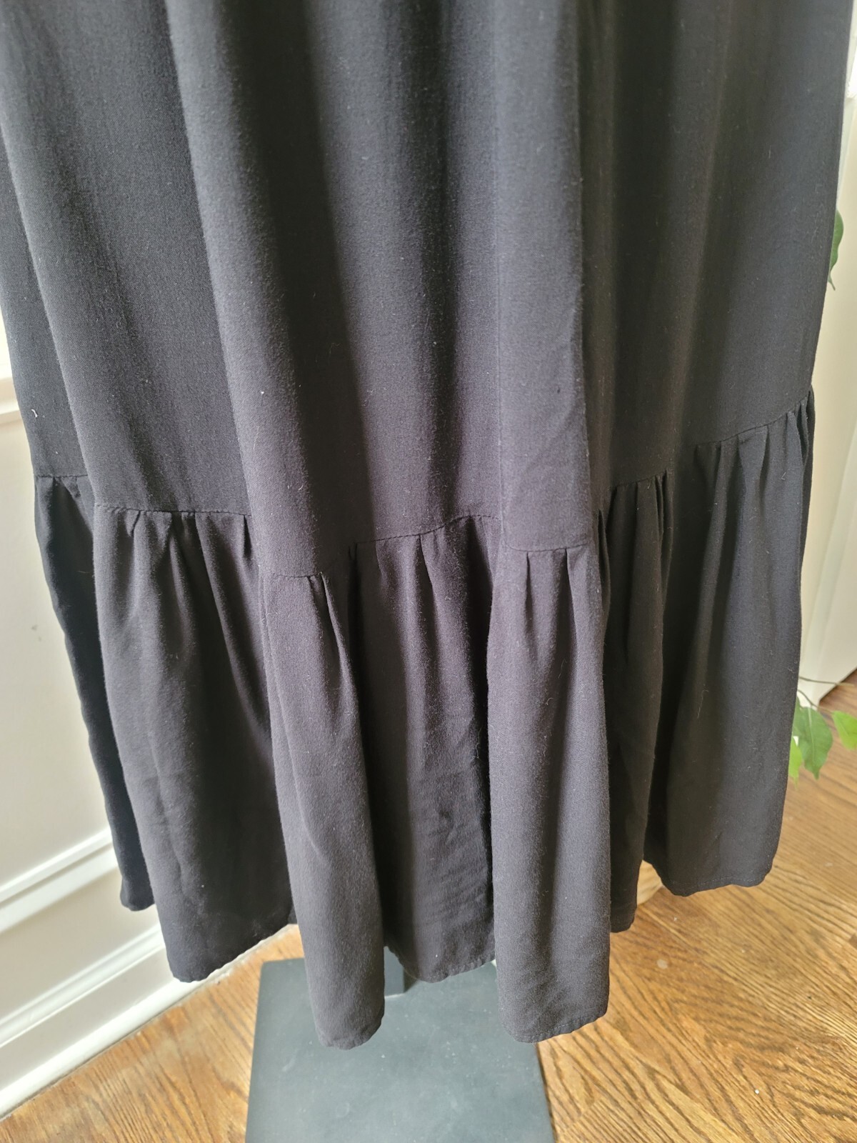 As U Wish Women's Black Solid Polyester Scoop Nec… - image 9