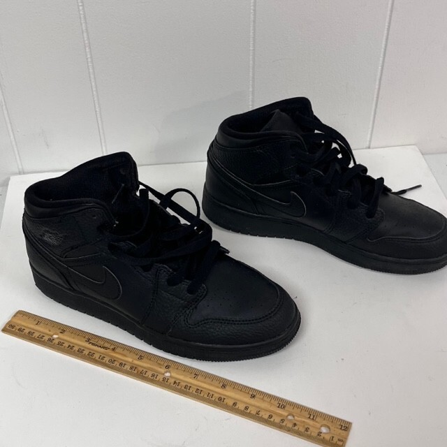 Nike Air Jordan Mid (GS) Größe 5,5 Herren Jugend Schuhe dreifach