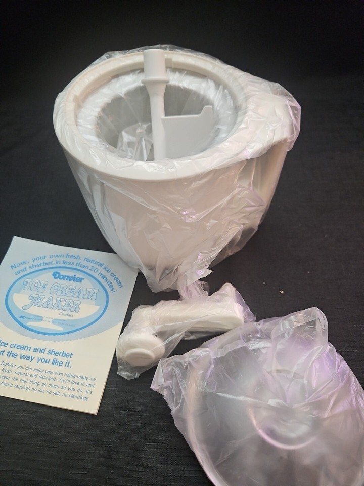 Vintage Donvier Chillfast Ice Cream Maker 2 Pint No Ice Manual Hand