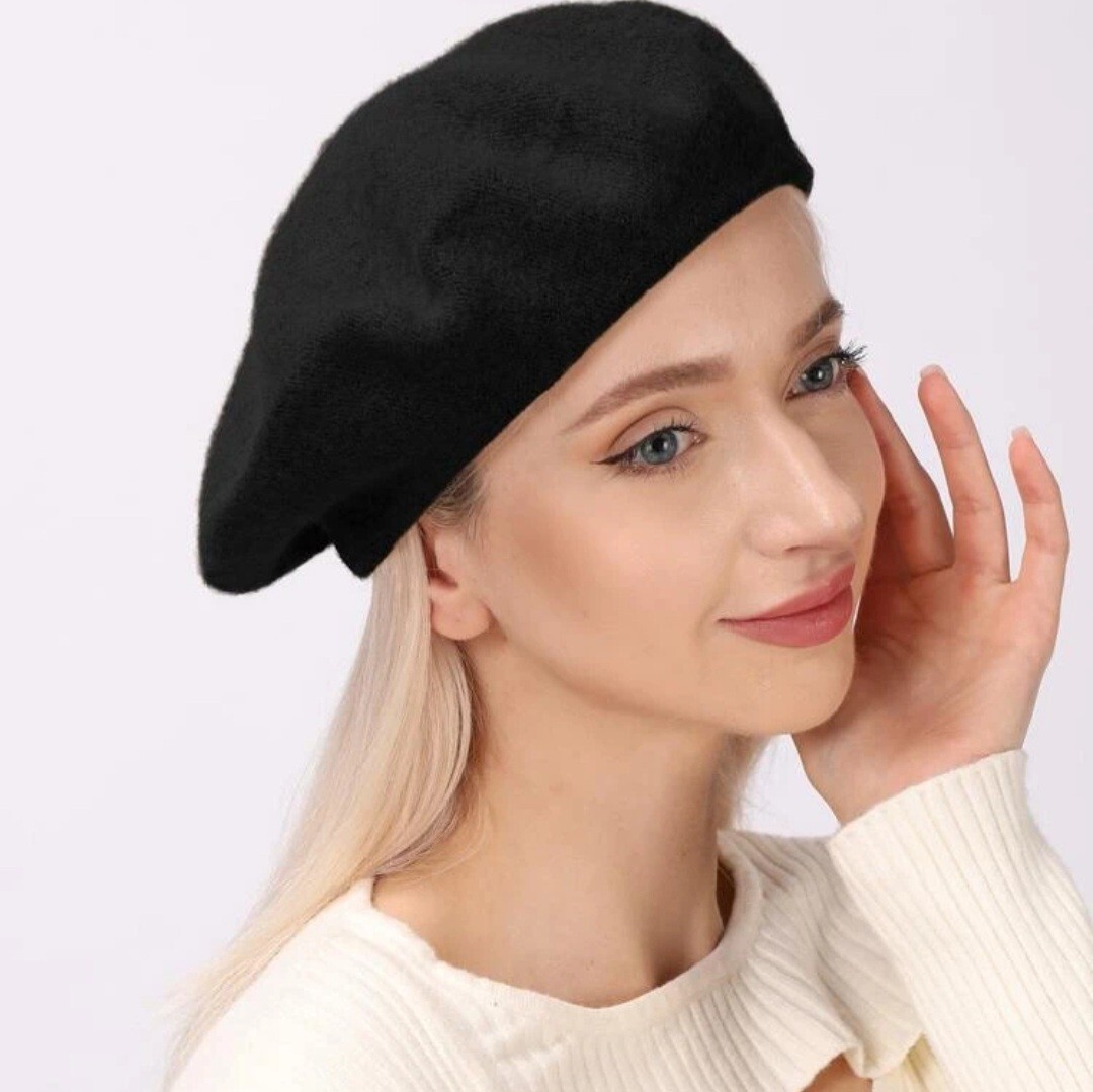 Vintage Black Fuzzy Soft Beret Woman Wool Hat Solid Winter  display picture 2
