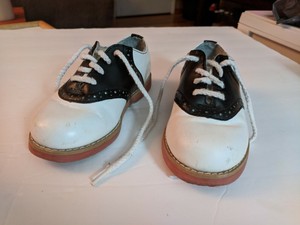 stride rite saddle shoes