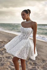 Elegant Lace Short Wedding Dresses Strapless Pearls Lace Up Back Mini Beach hot