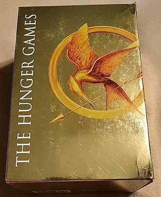 The Hunger Games Box Set Foil Edition 洋書 s-l400.jpg