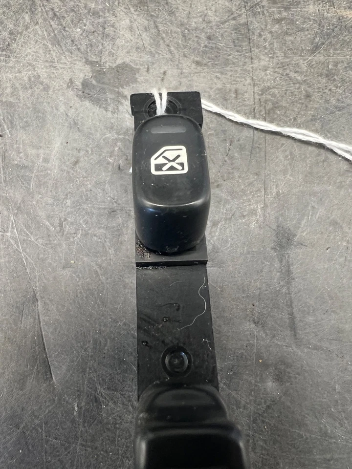 Infiniti Q45 1994-1996 OEM Conjunto de interruptor de ventana lateral del conductor Bisel de cambio de marchas Foto 2 de 4