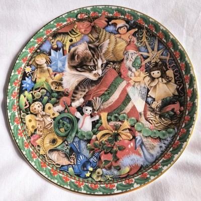 Lesley Anne Elfenbein Bone China Teller 1990 ~ Meet My Kittens - Dezember - Twiglet