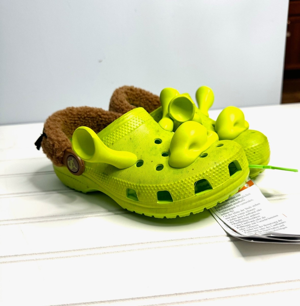 Shrek Crocs NWT Children's Size 13 Dreamworks, Slides Green, Brand