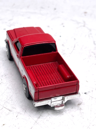 ERTL Metal Pressed Ford F-150 Red and White Pick Up Truck. 1/64 Scale - Picture 4 of 6