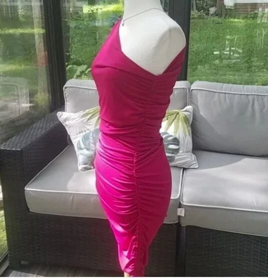 UNDERCOVER Abito body aderente monospalla Victoria's Secret XSmall rosso increspato