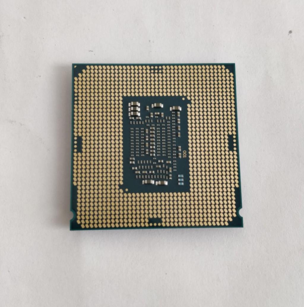 Foto 1 di 2