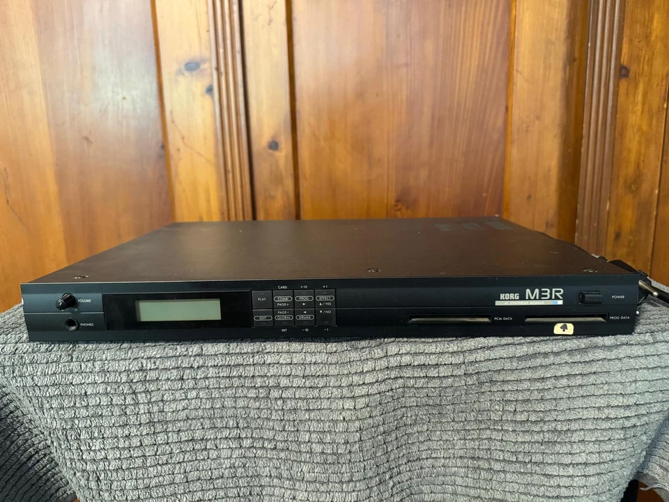 KORG M3R Synthesizer - Bild 4 von 4