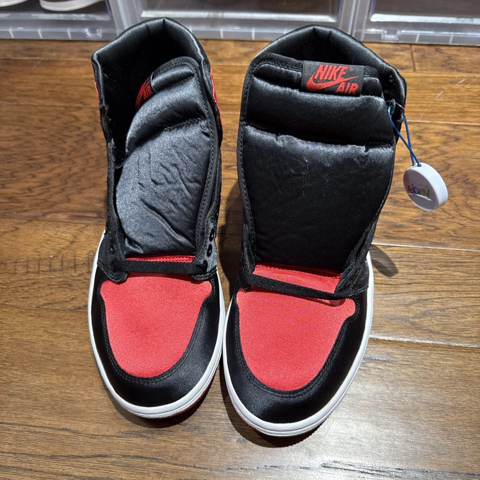Talla 9.5 - Air Jordan 1 Retro OG SE 2016 Alto Satén Prohibido Foto 4 de 4