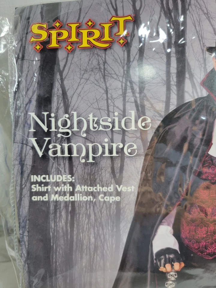 Disfraz de vampiro SPIRIT Nightside con medallón adulto talla XL usado Foto 2 de 4