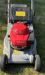 Honda HRB423 Petrol Self Propelled Lawn Mower 18" Cut Rear Roller