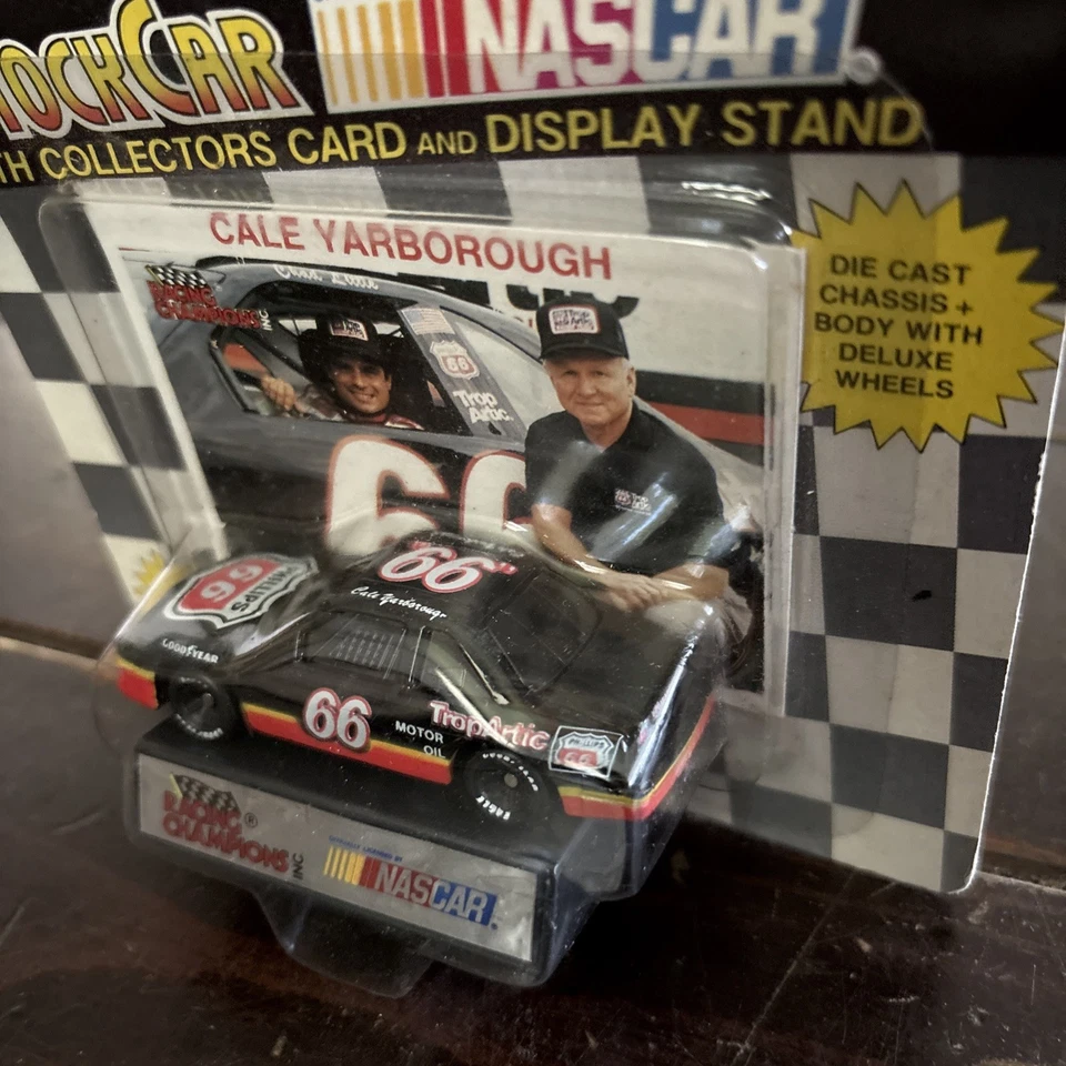 Racing Champions #66 1992 Cale Yarborough Phillips 66 Ford 1/64 diecast nuevo en paquete Foto 4 de 4