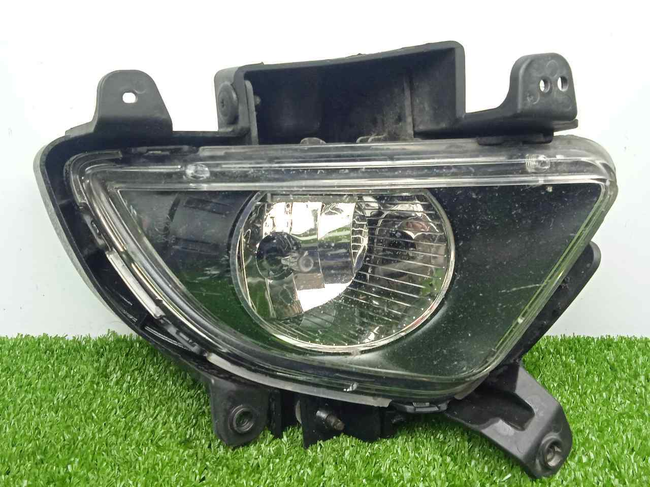 922022R500 RIGHT FOG LIGHT / FONDO.NEGRO / 10-12 / 567728 FOR 