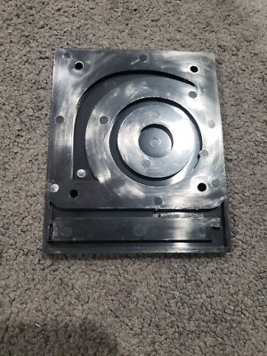 Plaque De Logo Ampeg En Métal Pour Ampli Basse – Dimensions 80 X 98 Mm – Neuve