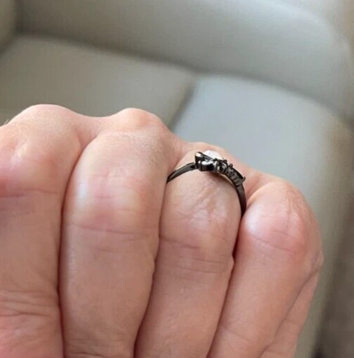 NUEVO CON ETIQUETAS Joyas Fragantes Tono Negro FLORES DE LUNA Imitación OPAL Cristal Piedra Anillo Talla 7 Foto 4 de 4