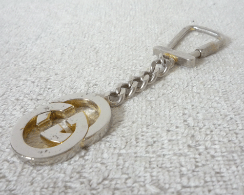 Gucci Metal gold GG logo motif key ring charm Vintage | eBay