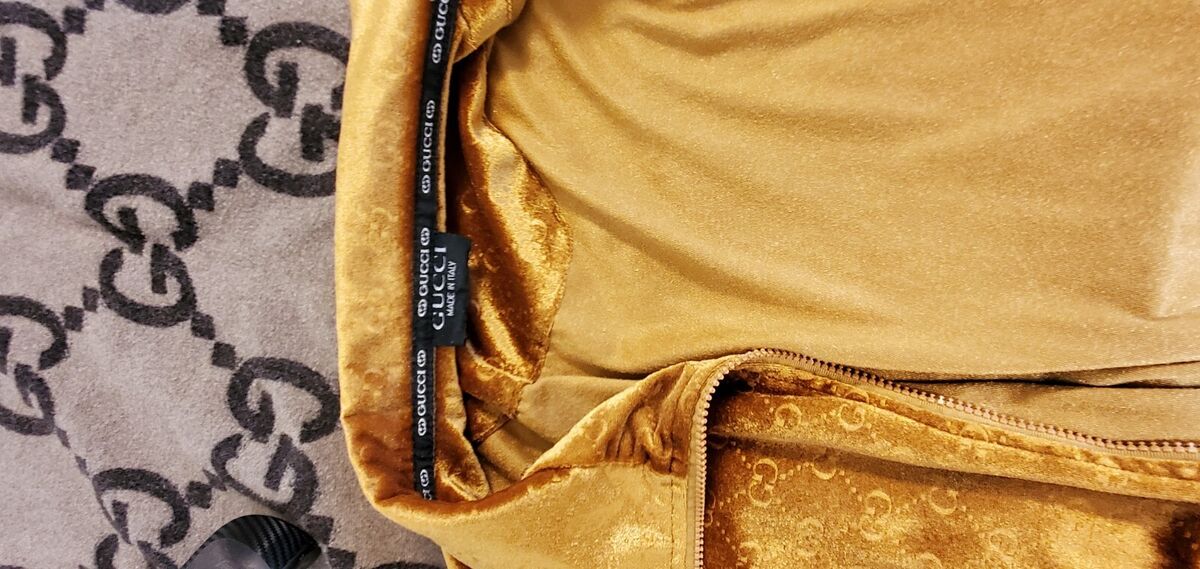 Gucci men/women Gold Sz XL Lounge/workout/Chill/Casual zipup Gucci men/women Gold Sz XL Lounge/workout/Chill/Casual zipup